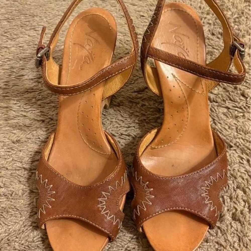 Dolce-vita Women's Brown and Tan Sandals